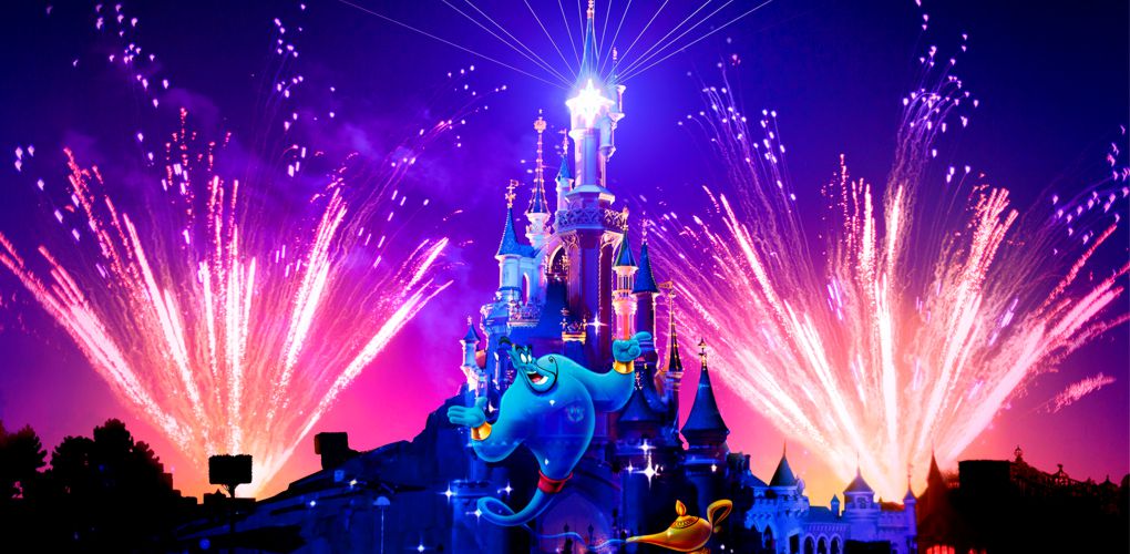 Feuerwerk über dem Schloss in Disneyland Paris