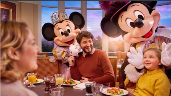 Royal Banquet - Essen mit den Disneyfiguren