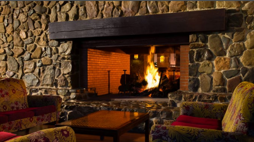 Sequoia Lodge — Lobby-Kamin