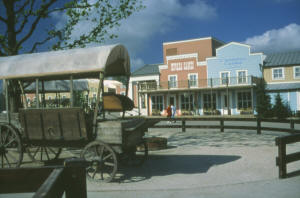 Disney Hotel Cheyenne Gebäudefront