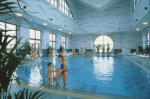 Disney Hotel New York Schwimmbad Foto